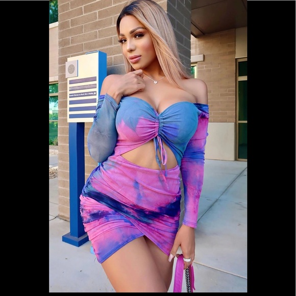 ⭐️Host Pick⭐️ FashionNova Tie Dye Mini Dress *Brand New* - Picture 3 of 5